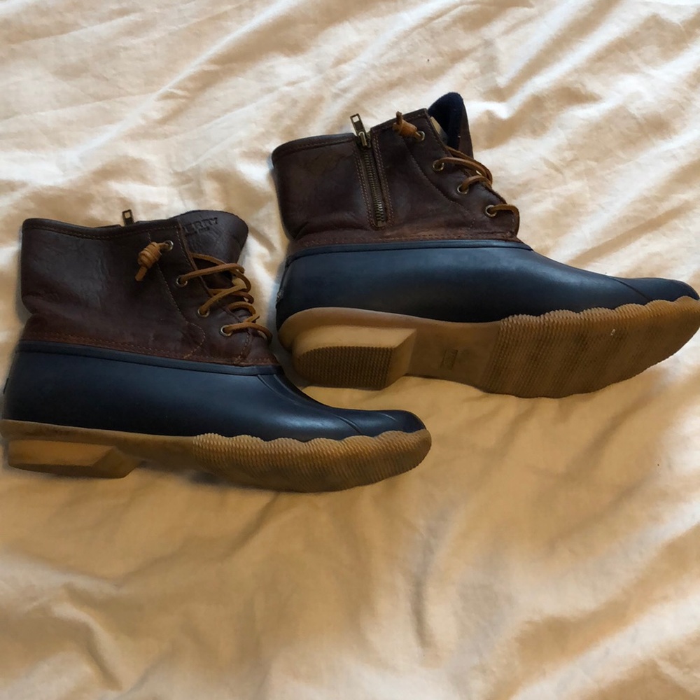 Duck boots